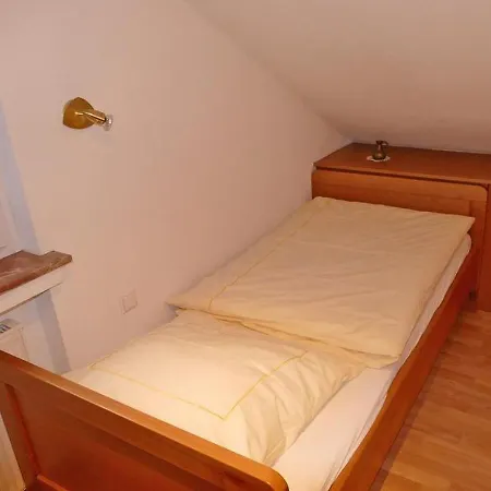 Hacke Apartment *
